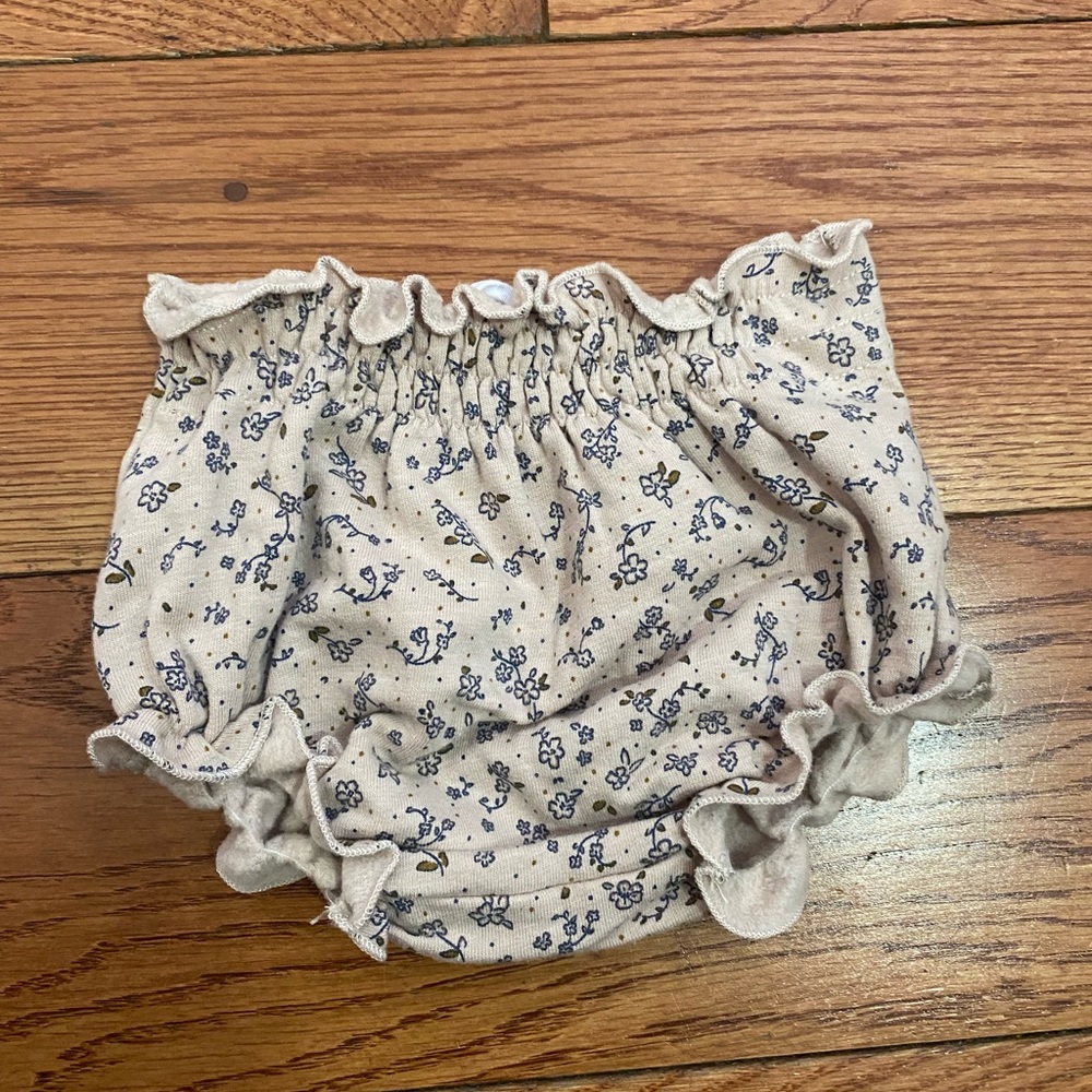 Floral baby bloomer
